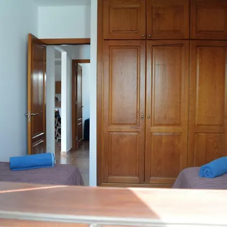 Elton Pool Playa Blanca Villa *