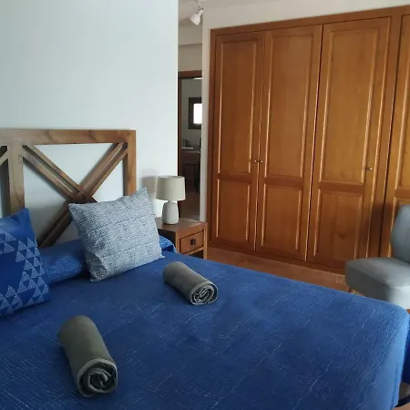 Elton Pool Playa Blanca Villa